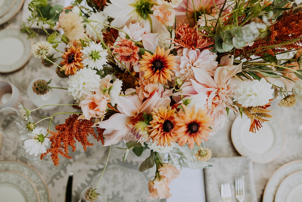 The Best August Wedding Flowers - Bloom Poet